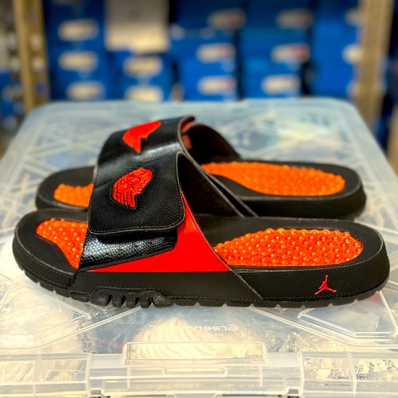 Jordan hydro II retro Blk red new in box - Picture 6 of 7